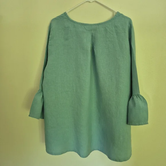 Designer Linen Top - Picture 3 of 11